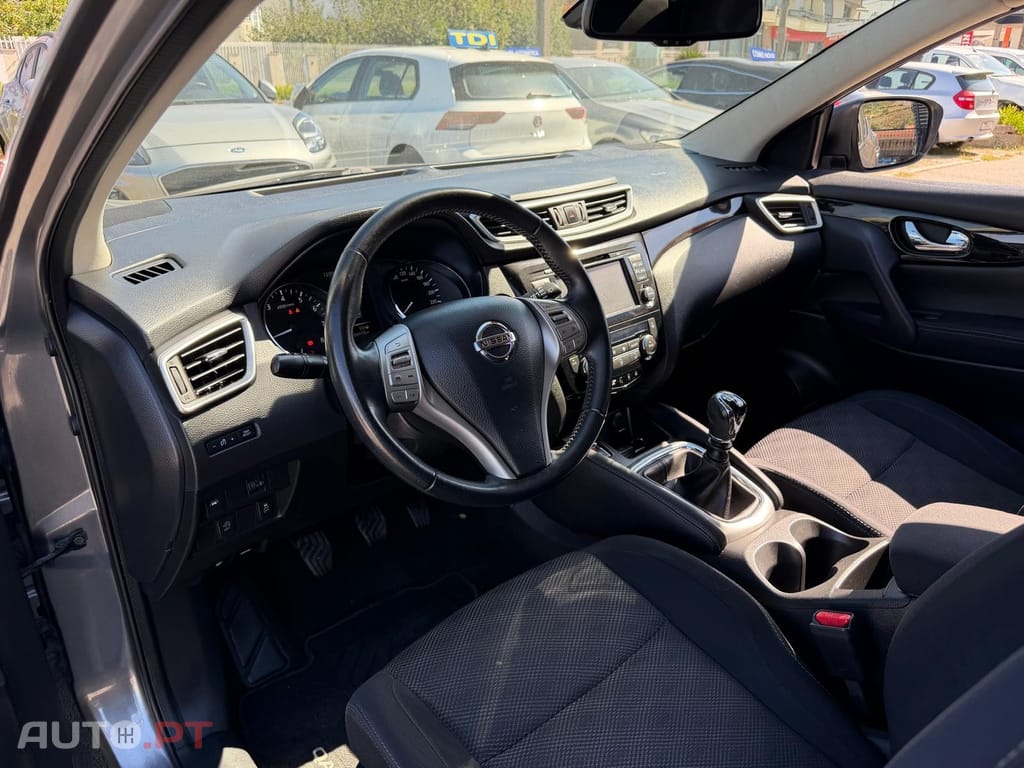 Nissan Qashqai 1.2 DIG-T N-Connecta 18
