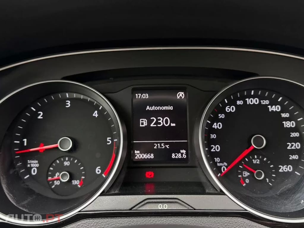 Volkswagen Passat Variant 1.6 TDI Confortline — fotografia 17