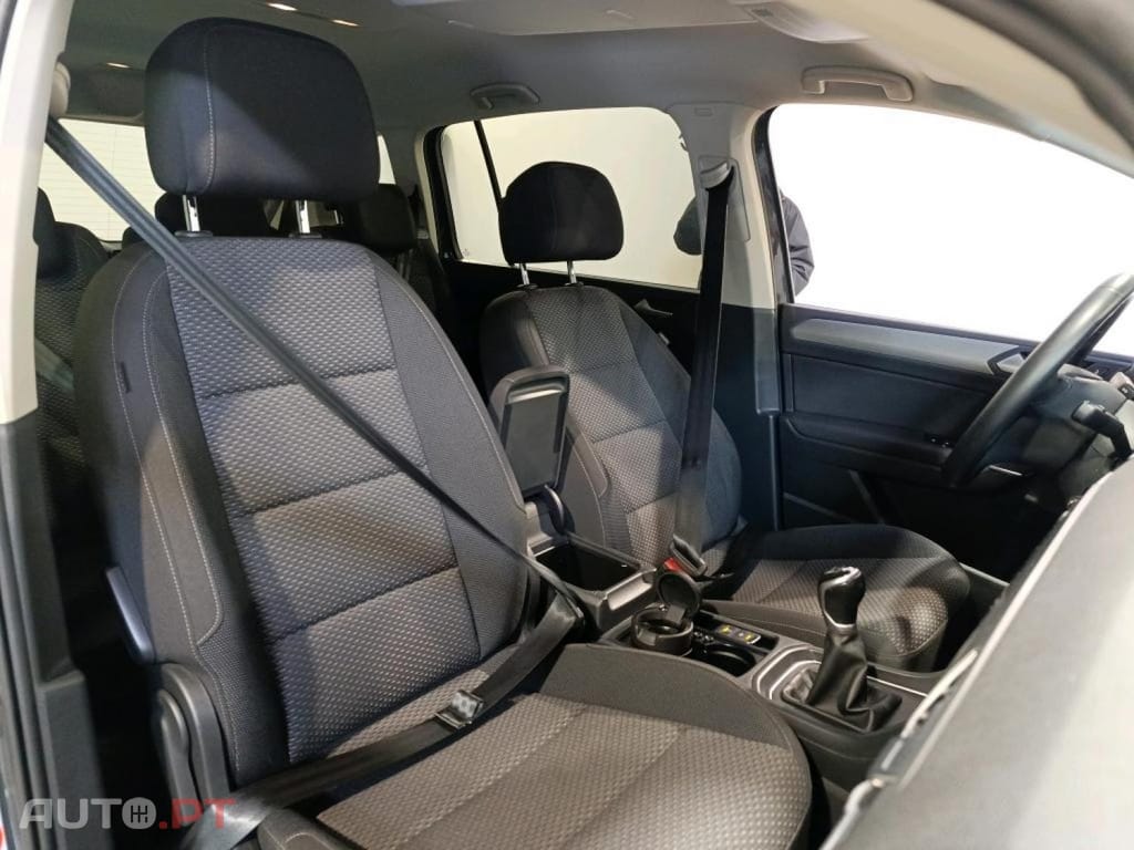 Volkswagen Touran 1.5 TSI Confortline