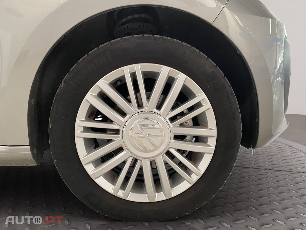 Volkswagen Up! Outro