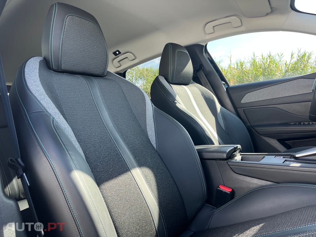Peugeot 308 BlueHDi FAP 130 EAT8 Stop & Start Allure