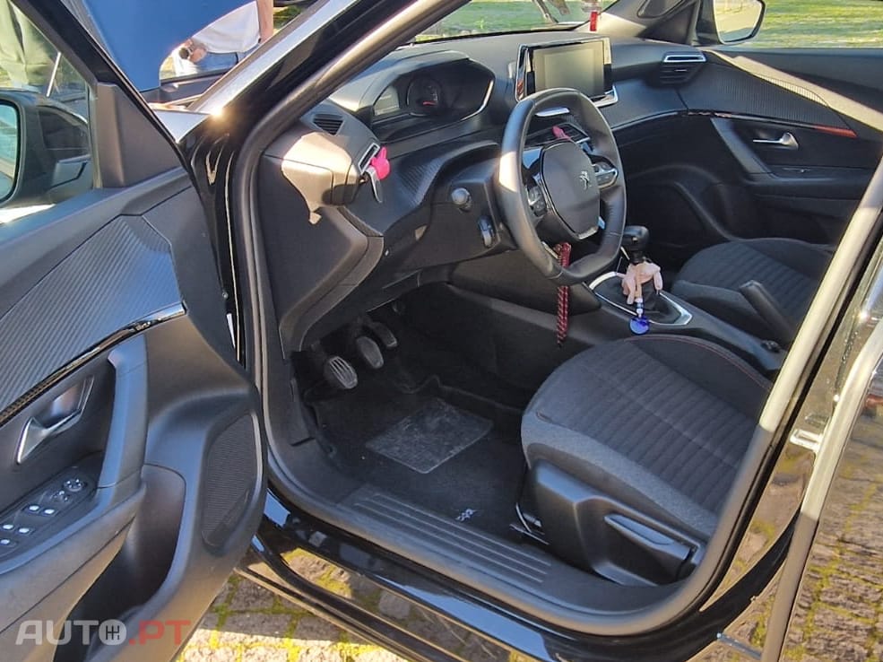 Peugeot 2008 1.2 Active Pack