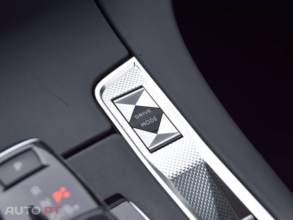 DS DS7 Crossback E-Tense Opera EAT8 300cv