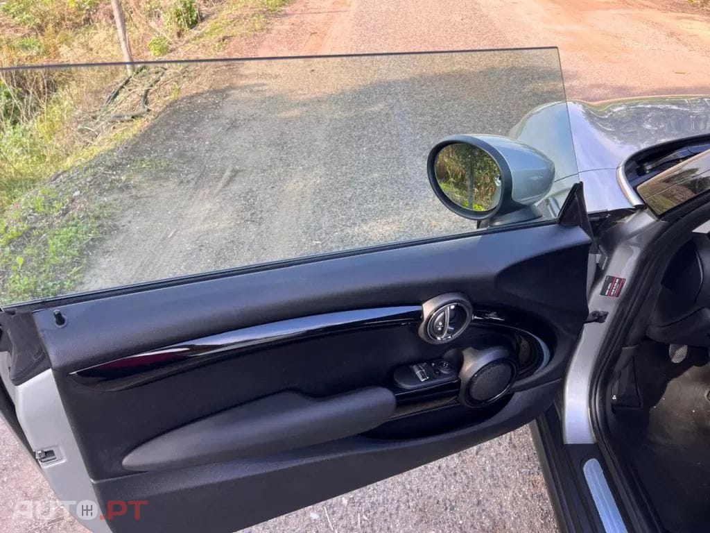 MINI Cooper Premium First Essential