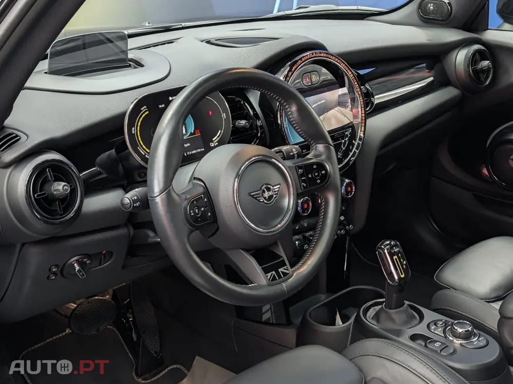 MINI Cooper Cooper SE Yours