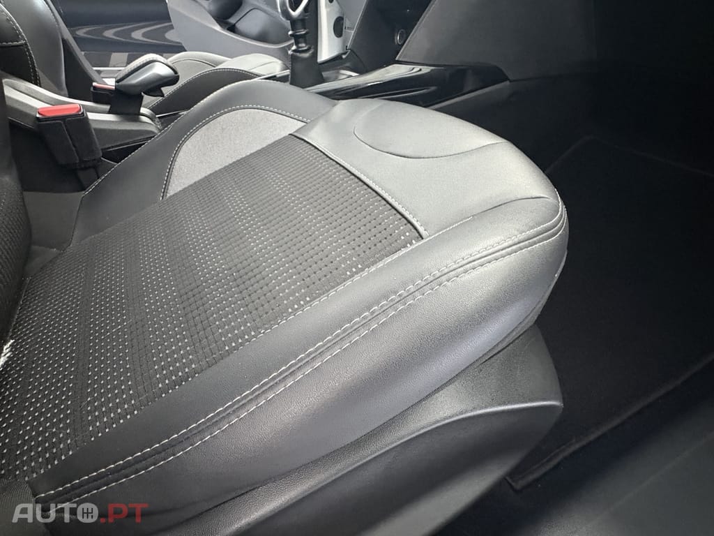 Peugeot 2008 1.2 PureTech Allure
