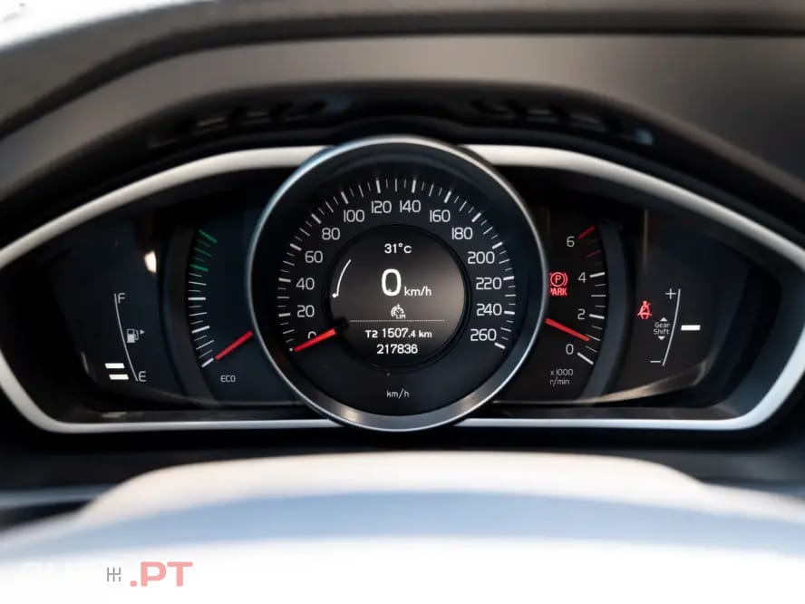 Volvo V40 Cross Country 2.0 D3 Momentum