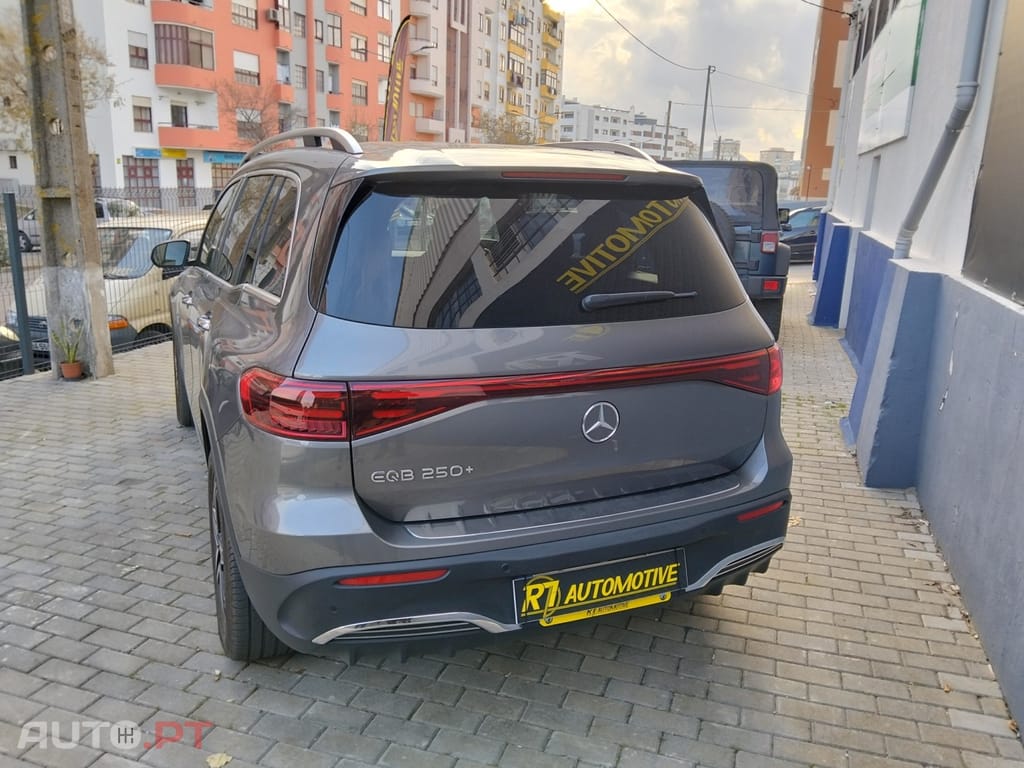 Mercedes-Benz EQB 250 AMG Line