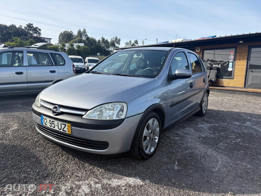Opel Corsa 1.2 16V Enjoy