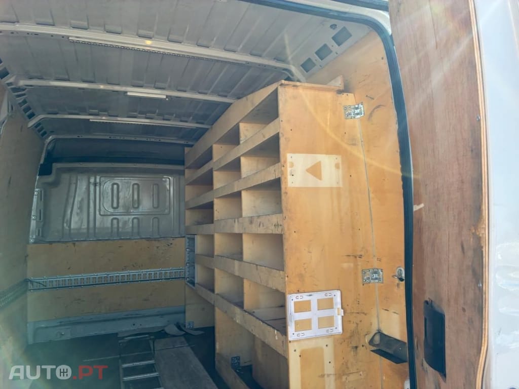 Peugeot Boxer 2.2 BlueHDi 330 L1H1 Premium