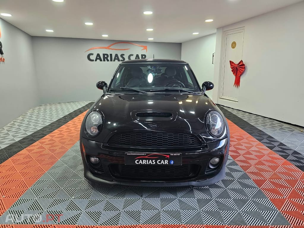 MINI Cooper S John Cooper Works