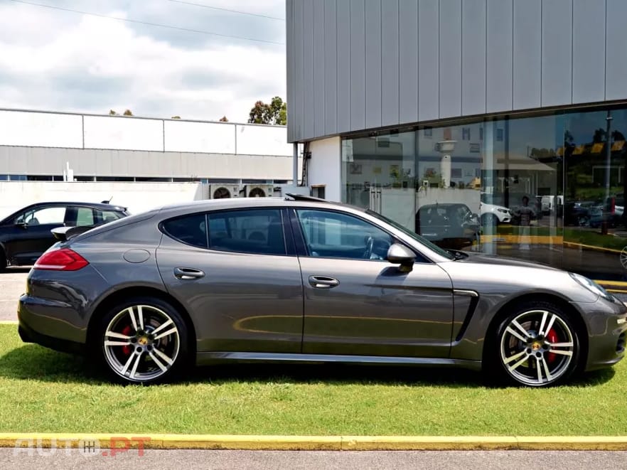 Porsche Panamera Platinum Edition