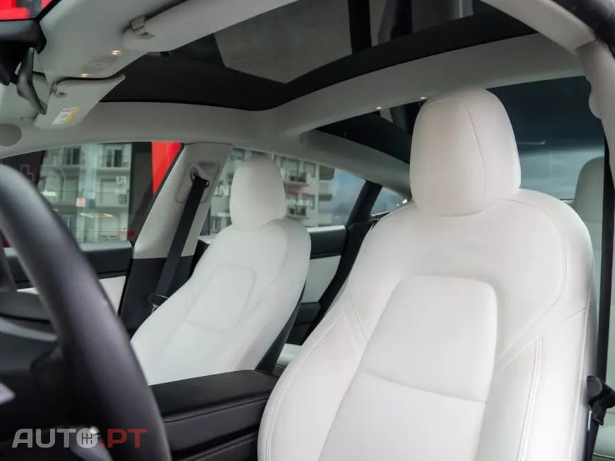 Tesla Model 3 Standard Range Plus RWD