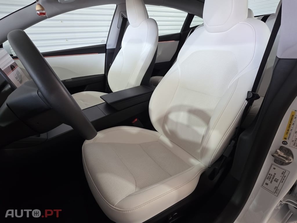 Tesla Model 3 Tração Traseira Premium — fotografia 11