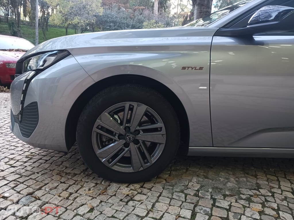 Peugeot 308 1.2 Hybrid Allure e-DCS6