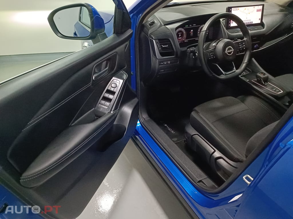 Nissan Qashqai 1.3 DIG-T N-Connecta LED+SKY Xtronic