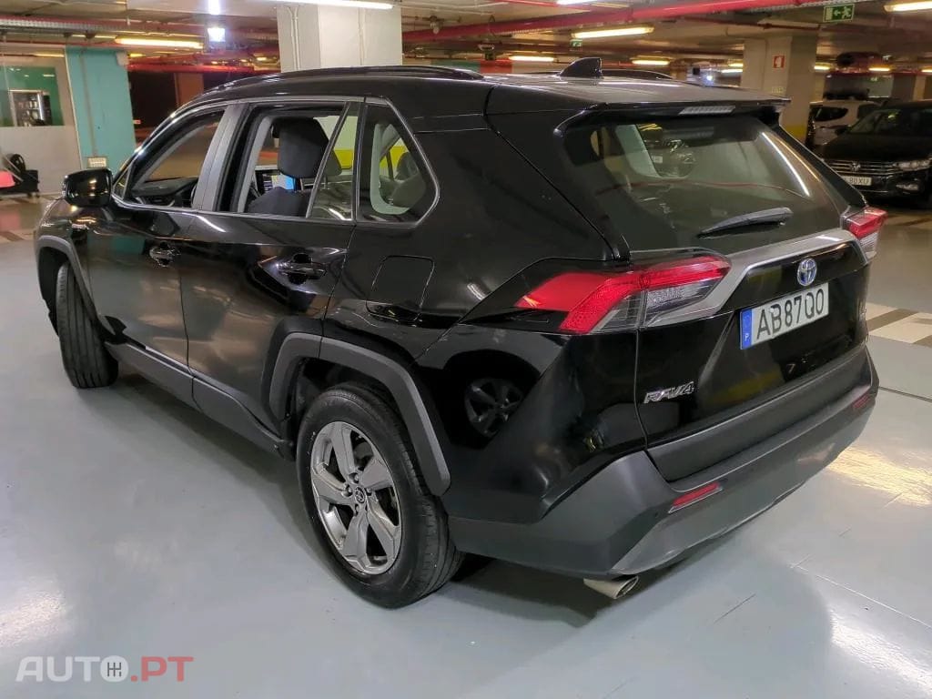 Toyota RAV4 2.5 HDF Comfort