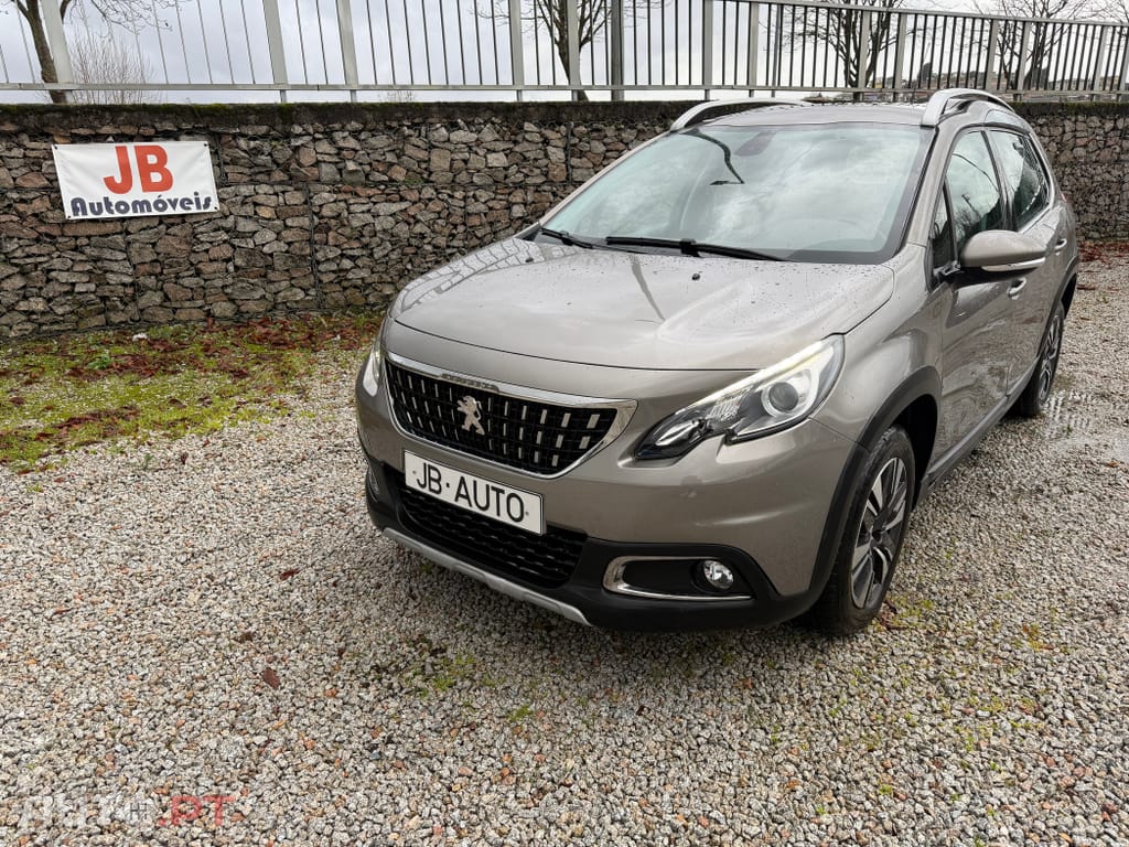 Peugeot 2008 1.2 PureTech Allure