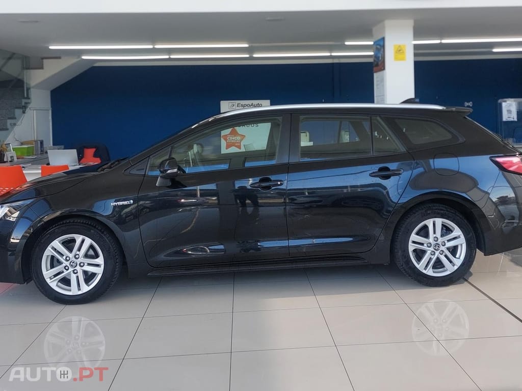 Toyota Corolla 1.8 Hybrid Comfort — fotografia 4