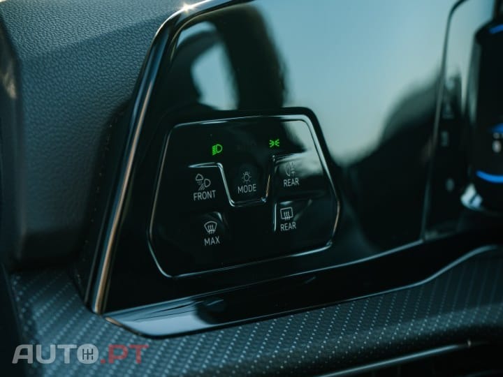 Volkswagen Golf 2.0 TSI R DSG