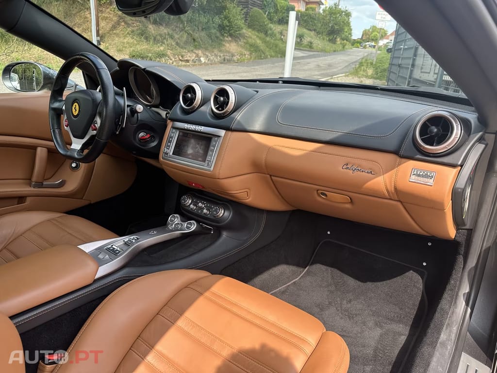 Ferrari California 4.3 V8