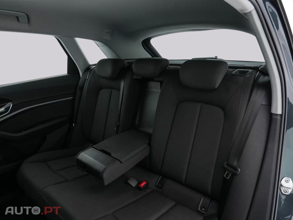 Audi E-Tron I.V.A DEDUTIVEL 