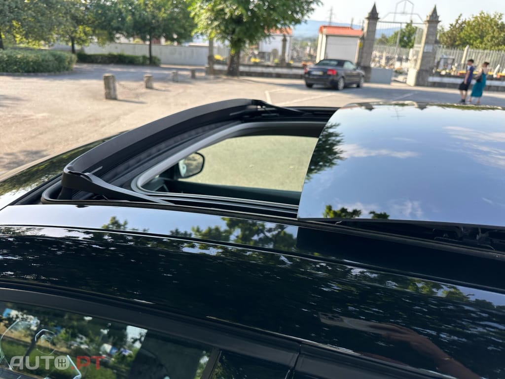 Renault Captur 1.6 E-Tech Plug-In Initiale Paris