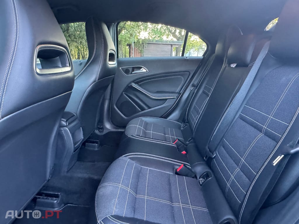 Mercedes-Benz A 180 Urban caixa automática