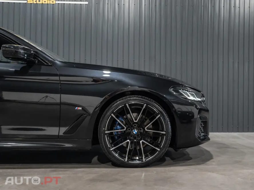 BMW 530 e Pack Desportivo M