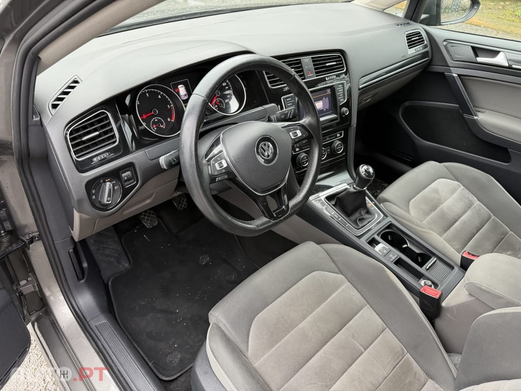 Volkswagen Golf 1.6 TDi Confortline