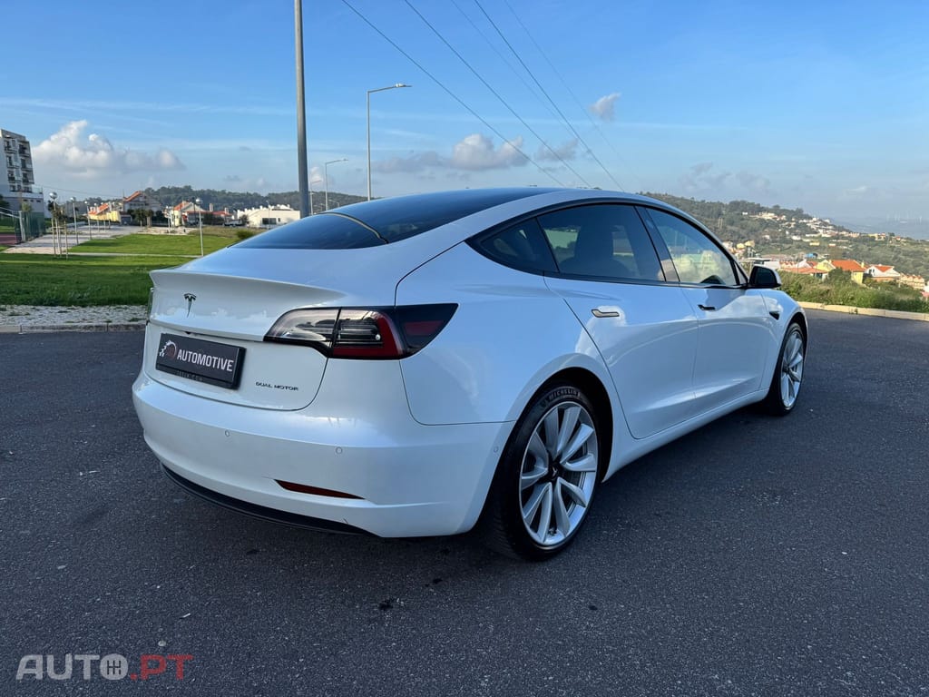 Tesla Model 3 Long-Range Dual Motor AWD