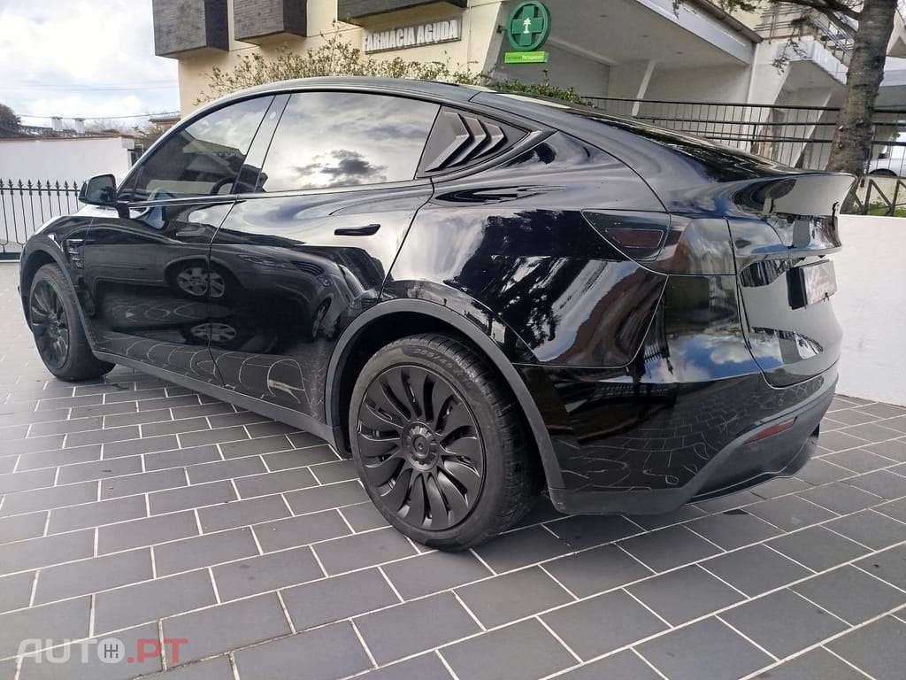 Tesla Model Y Tração Traseira Standard