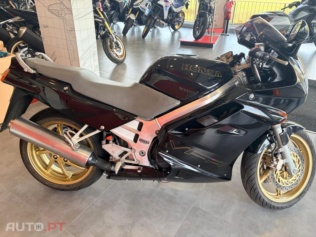 Honda VFR 750 F