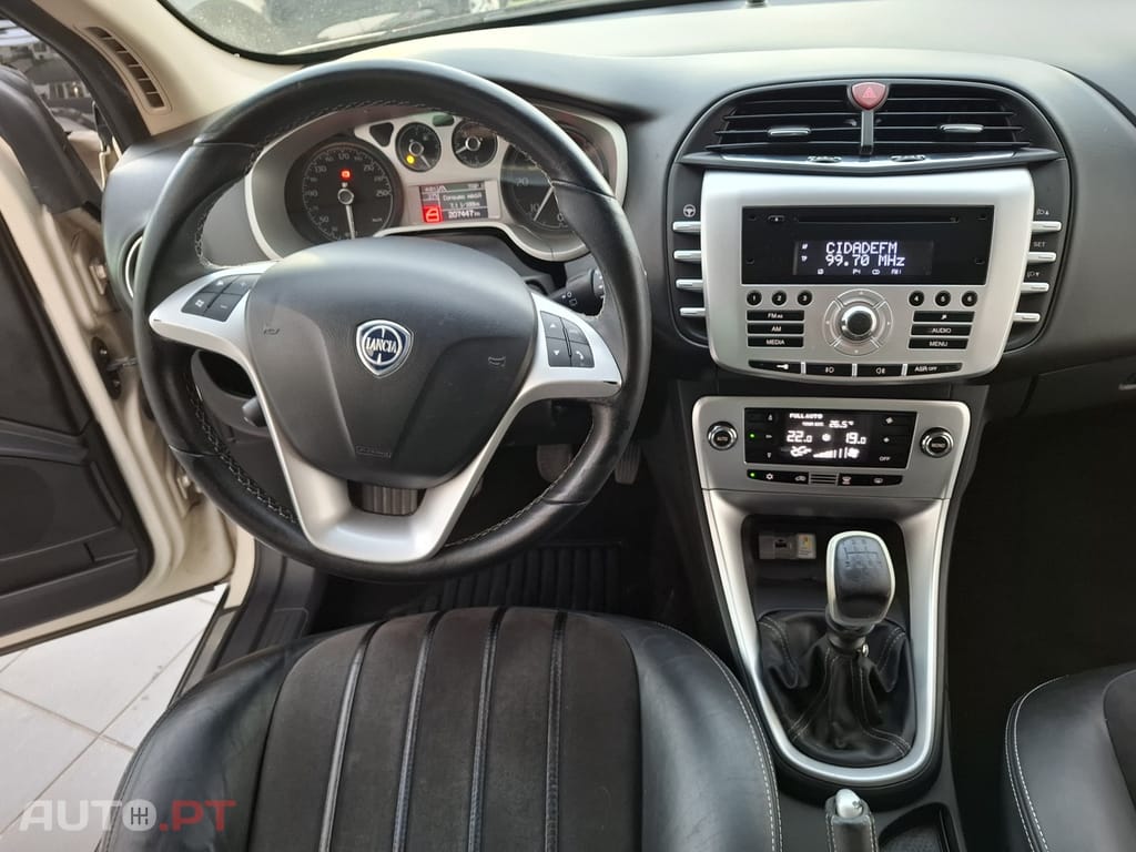 Lancia Delta 1.6 M-Jet Argento
