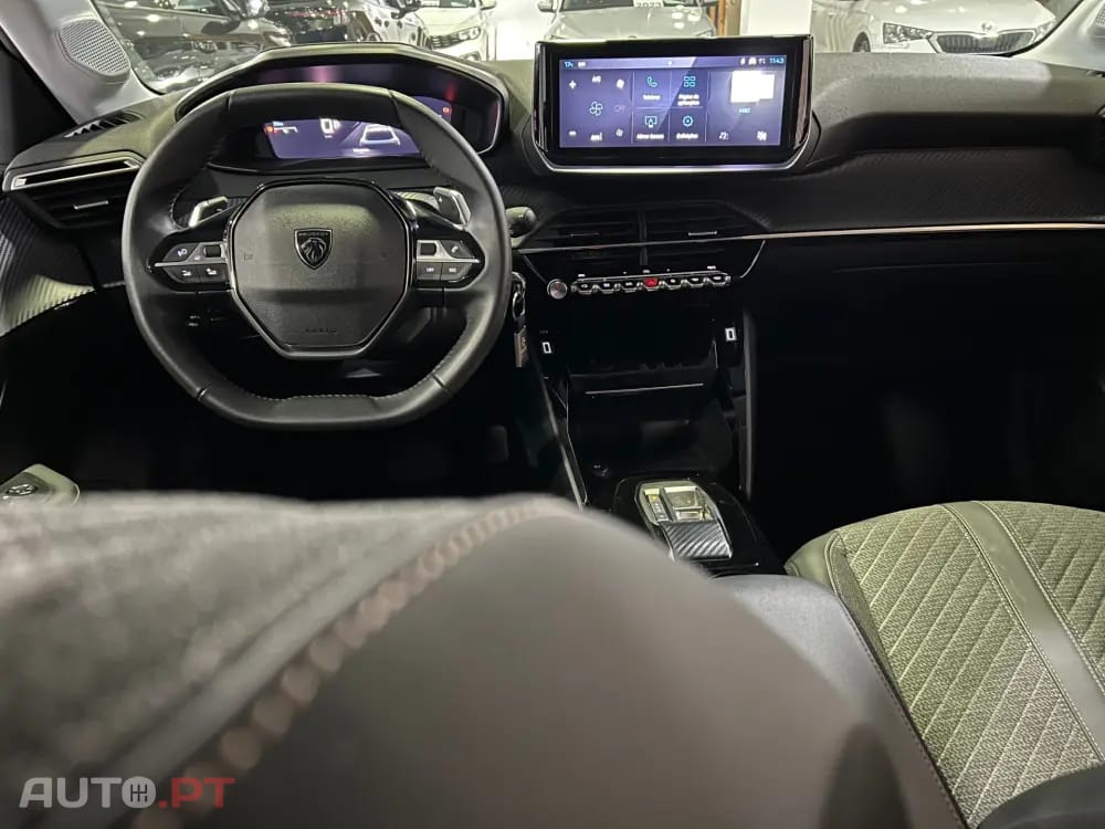 Peugeot 208 1.2 Hybrid Allure e-DCS6