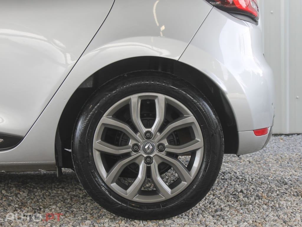 Renault Clio ENERGY TCe 120 EDC Intens