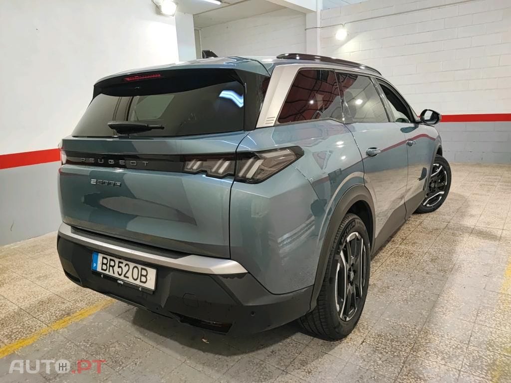 Peugeot E-5008 73 kWh Allure