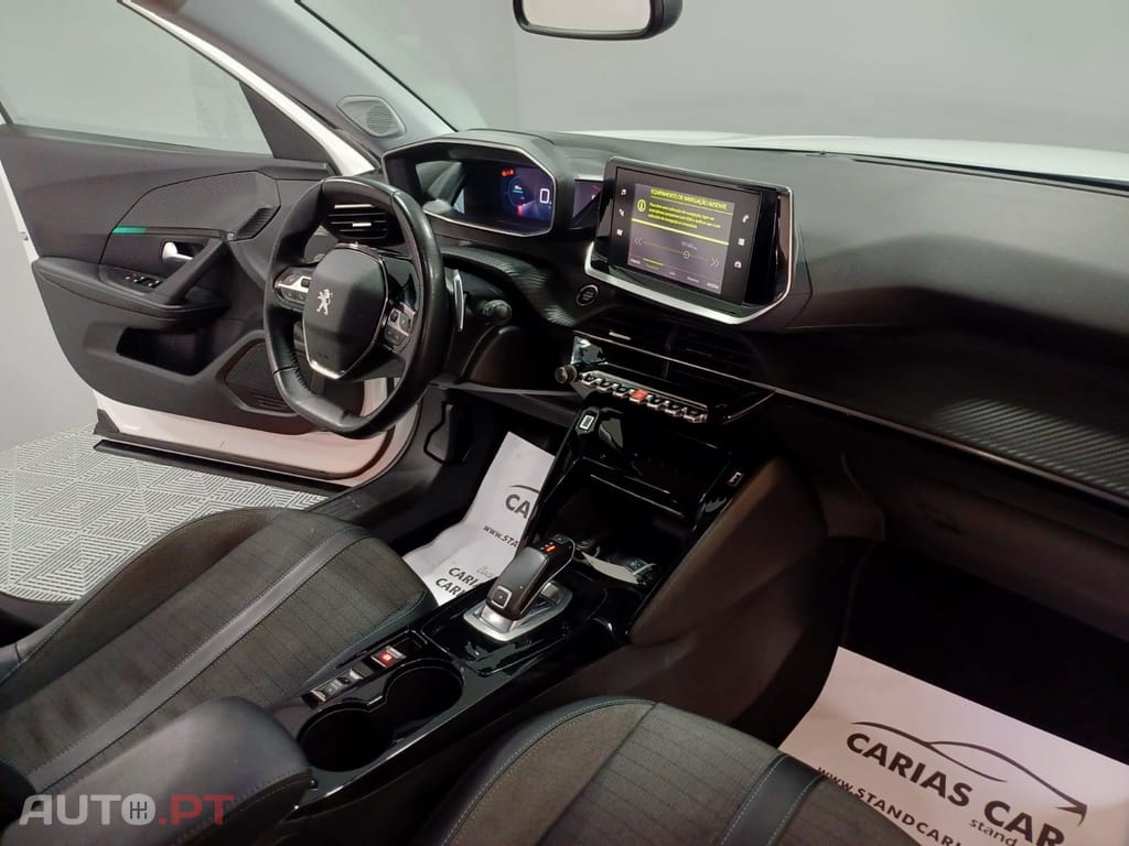 Peugeot 2008 1.2 PureTech Allure EAT8