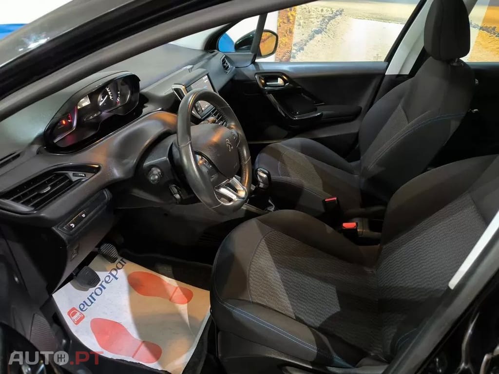 Peugeot 208  Puretech 82 Start Stop Style