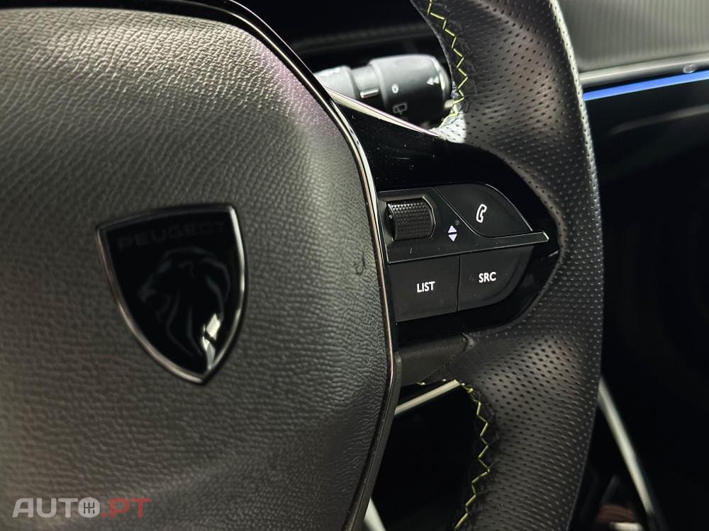 Peugeot E-2008 54 kWh GT