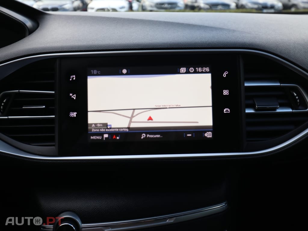 Peugeot 308 1.5 BlueHDi Active — fotografia 14
