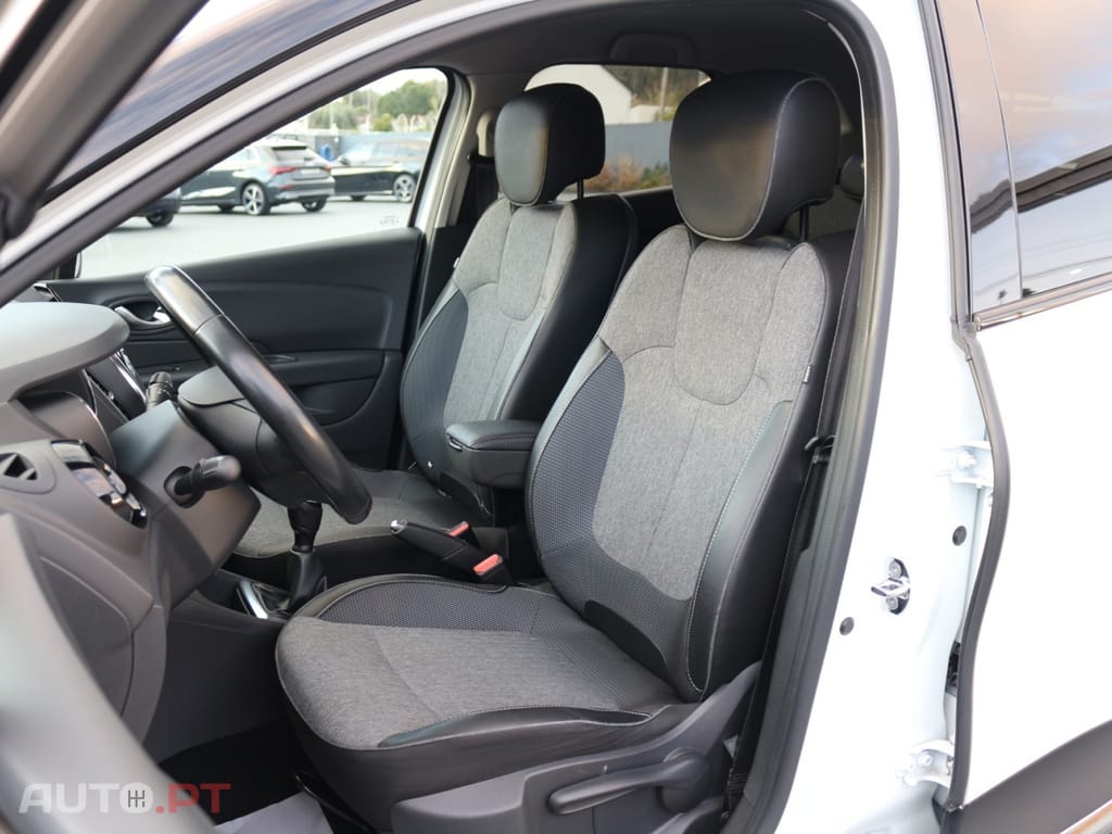 Renault Captur 0.9 TCE Exclusive