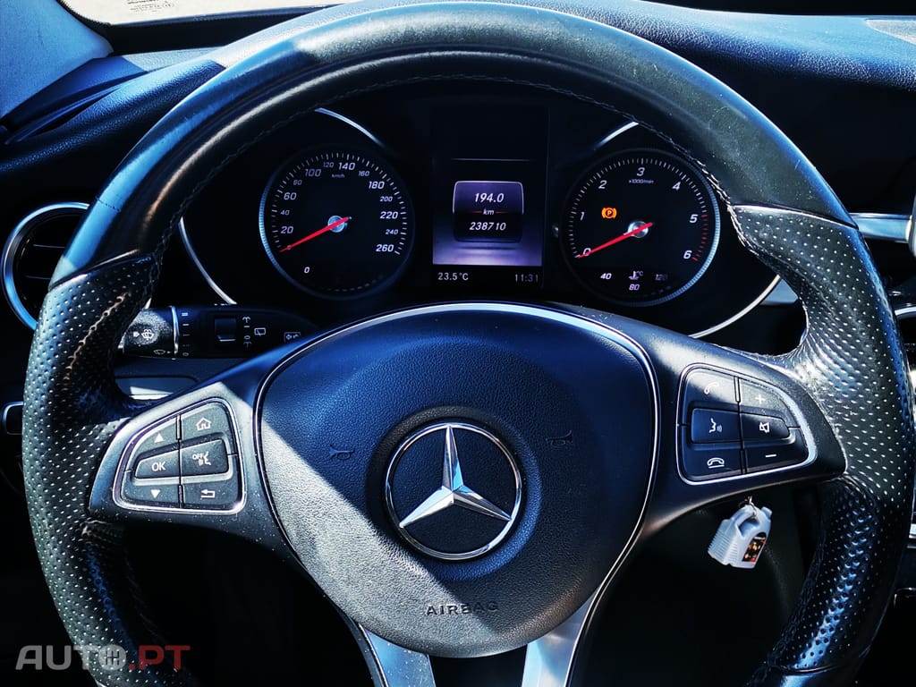Mercedes-Benz 200 BlueTec — fotografia 14