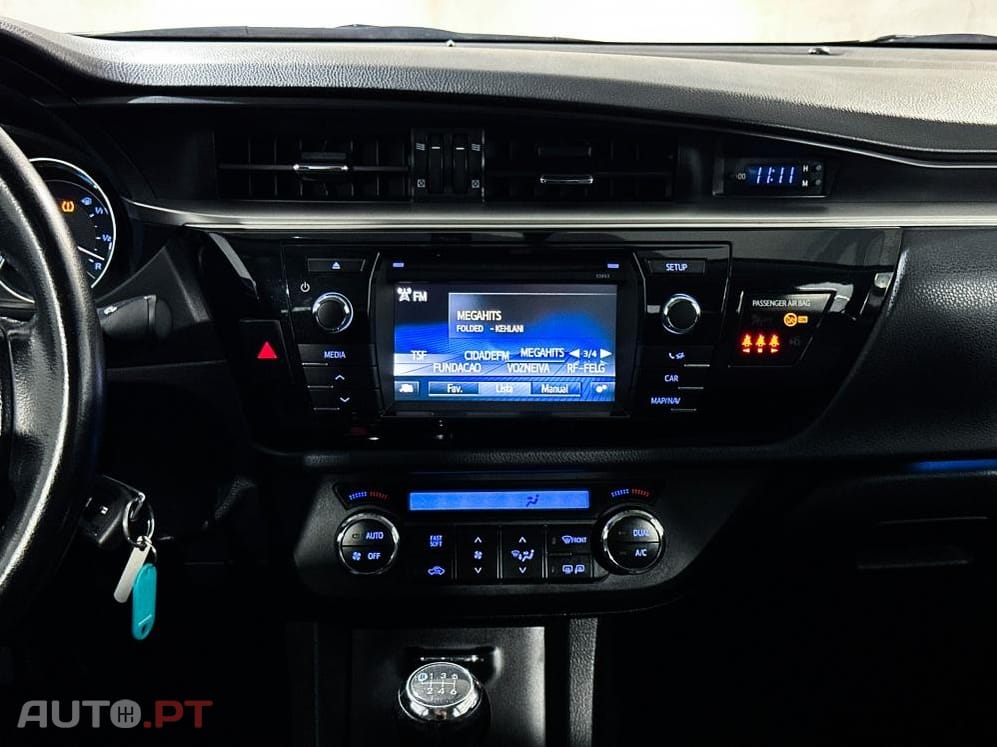 Toyota Corolla 1.4 D-4D Exclusive +Navi MM