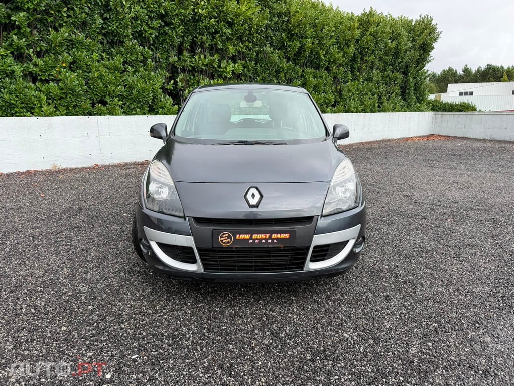 Renault Scénic 1.9 dCi FAP Dynamique