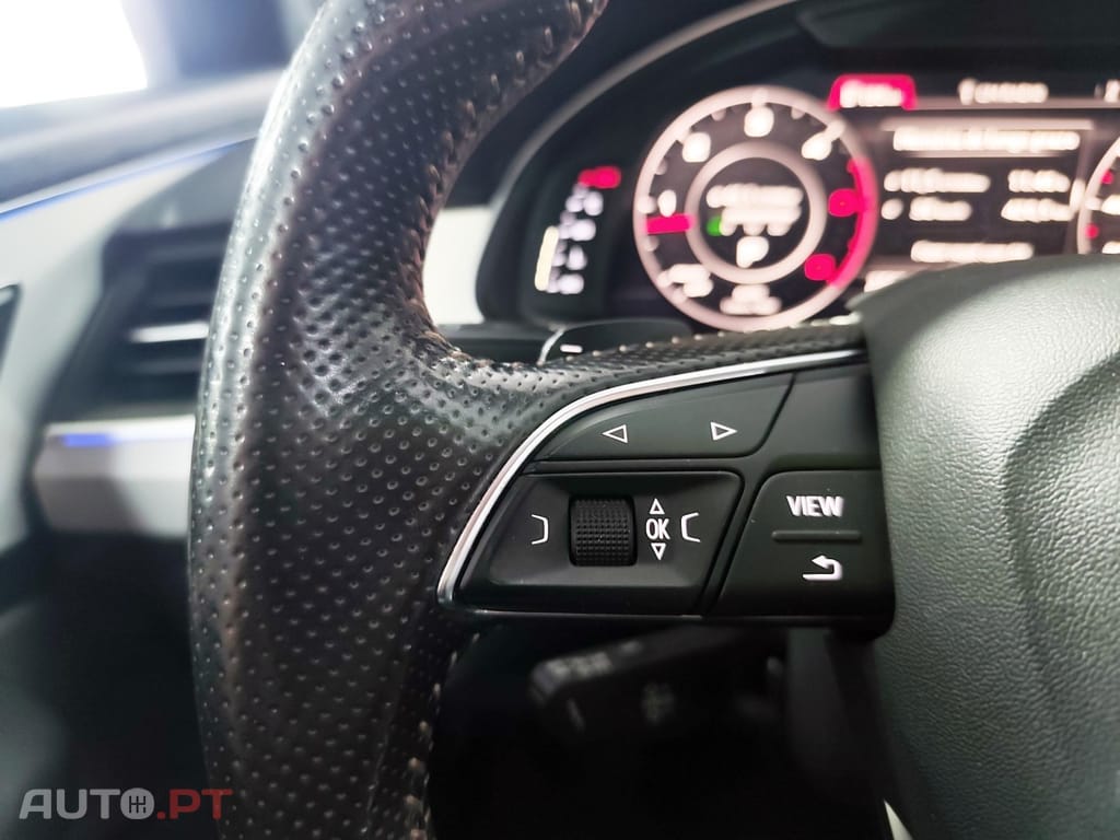 Audi Q7 3.0 TDi quattro S-line Tiptronic 7L