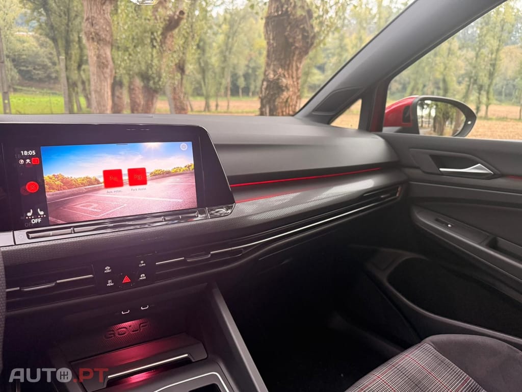 Volkswagen Golf 2.0 TSI GTI DSG