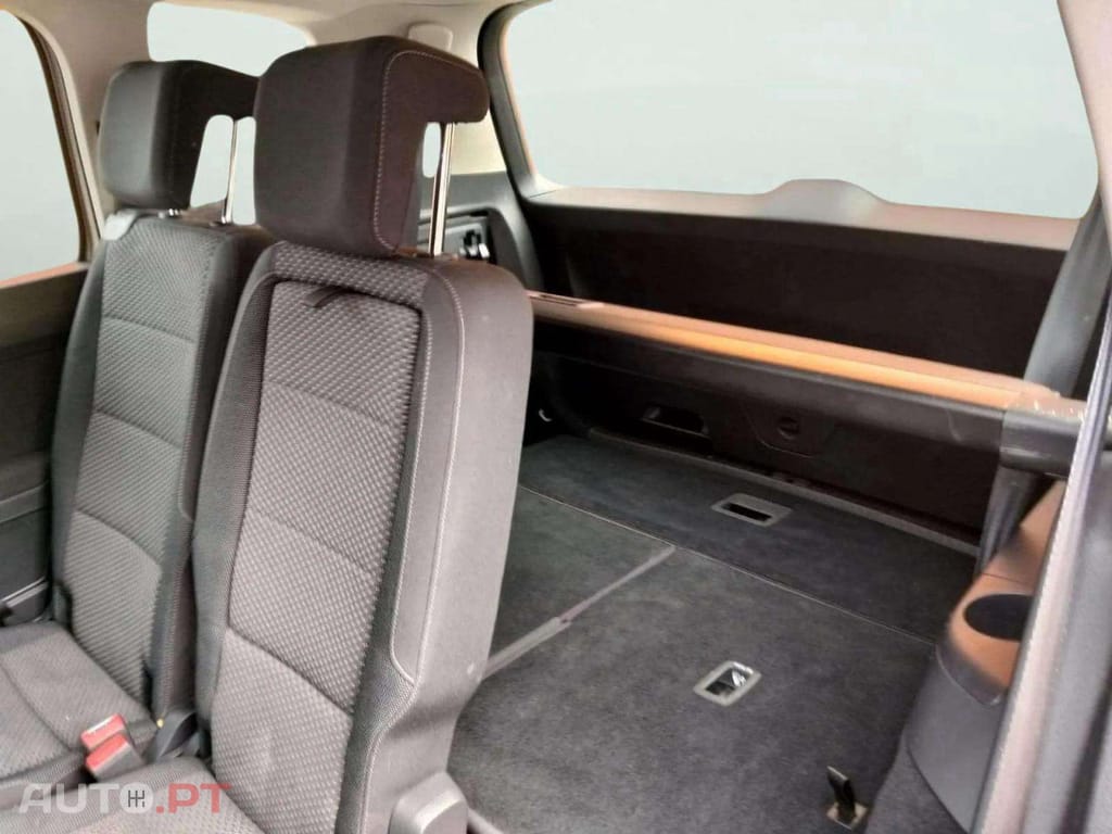 Volkswagen Touran 1.6 TDI Confortline DSG