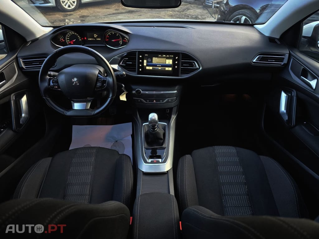 Peugeot 308 1.6 BlueHDi Allure J17