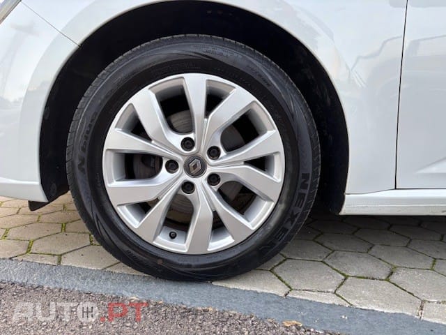 Renault Mégane Sport Tourer 1.3 TCe Intens EDC